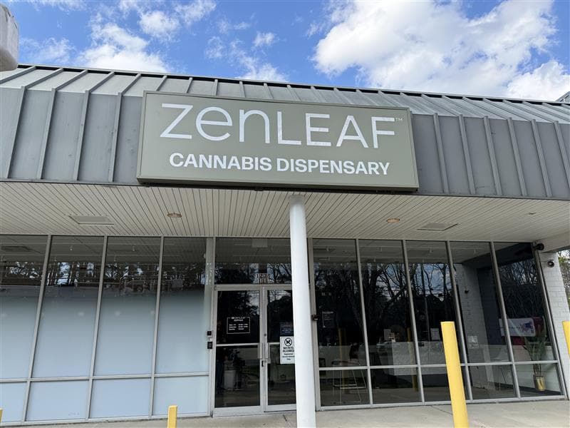 Zen Leaf Suffolk Store Front